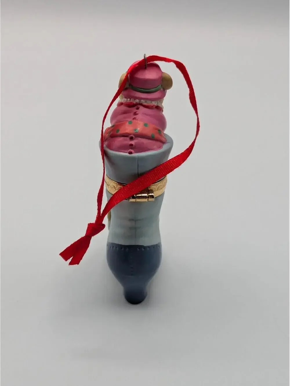 Hallmark Keepsake Fashion Afoot 2002, 3rd Final in the Series Porcelain Ornament